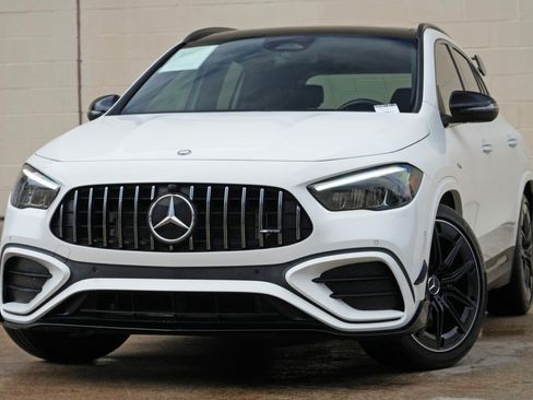 Used 2025 Mercedes-Benz GLA 35 AMG 4MATIC w/ AMG Aerodynamics Package image 3