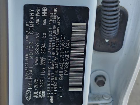 New 2025 Hyundai Elantra Sport image 35