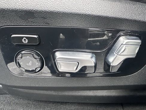 Used 2021 BMW X5 M w/ Competition Package image 11