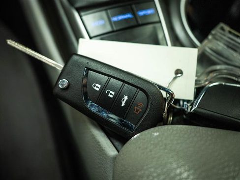 Used 2023 Toyota Camry LE image 22