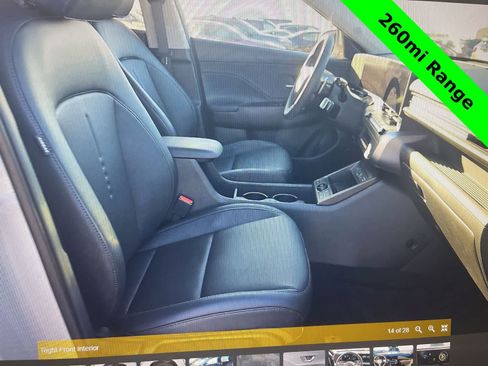 Used 2025 Hyundai Kona Limited image 11