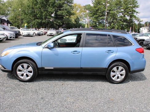 Used 2010 Subaru Outback 2.5i Limited AWD/4WD image 10