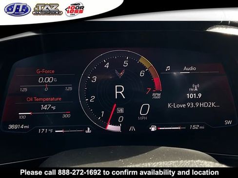 Used 2021 Chevrolet Corvette Stingray w/ Z51 Performance Package image 12