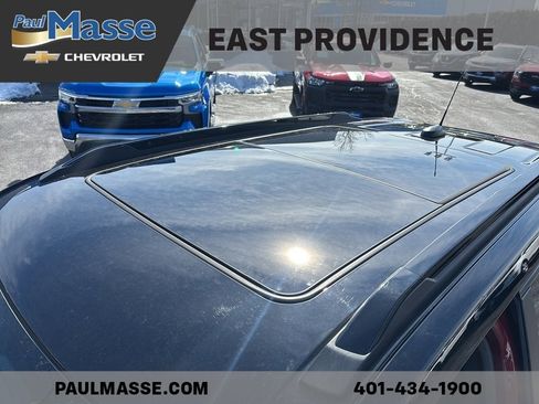 Certified 2023 Chevrolet TrailBlazer RS w/ Sun and Liftgate Package image 9