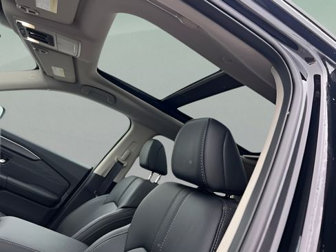Used 2026 Honda Pilot Touring image 9