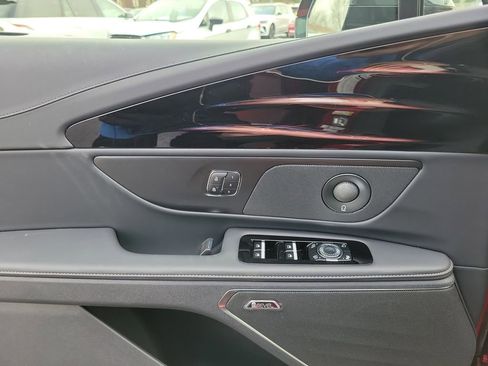 New 2026 Lincoln Nautilus Reserve w/ Jet Appearance Package image 18