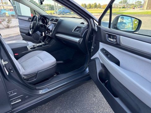 Used 2019 Subaru Outback 2.5i Premium image 27