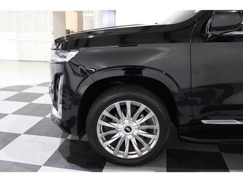 Used 2022 Cadillac Escalade ESV Premium Luxury image 10