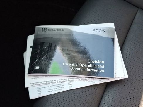Used 2025 Buick Envision Sport Touring image 28