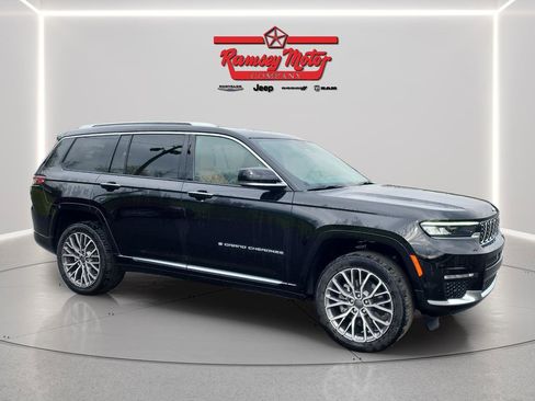 Used 2024 Jeep Grand Cherokee L Summit image 7