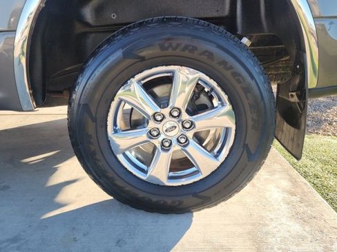 Used 2018 Ford F150 XLT w/ Equipment Group 302A Luxury image 22