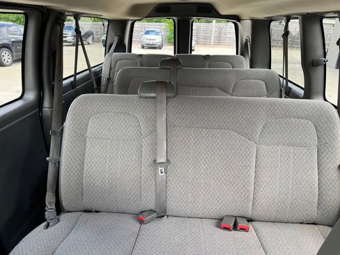 Used 2016 Chevrolet Express 2500 LT w/ LT Preferred Equipment Group RWD image 27