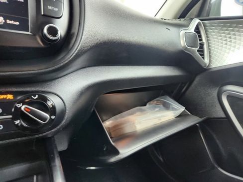 Used 2023 Kia Soul LX w/ LX Technology Package image 15