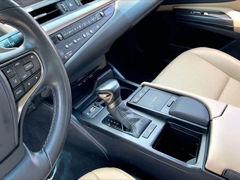 Used 2019 Lexus ES 350 w/ Accessory Package 2 FWD image 16