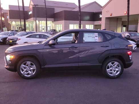 Used 2026 Hyundai Kona SE FWD image 11