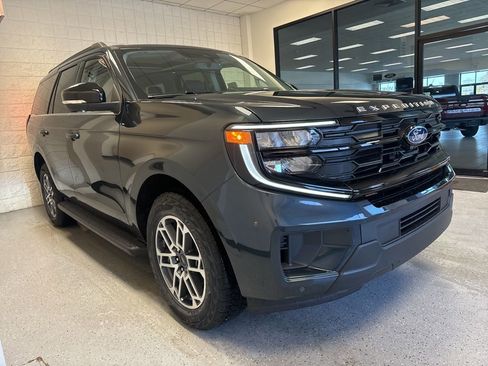 New 2026 Ford Expedition Active AWD/4WD image 7