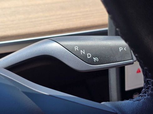 Used 2025 Tesla Model Y Long Range AWD/4WD image 37