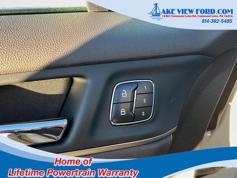 Used 2018 Lincoln MKC Select image 23