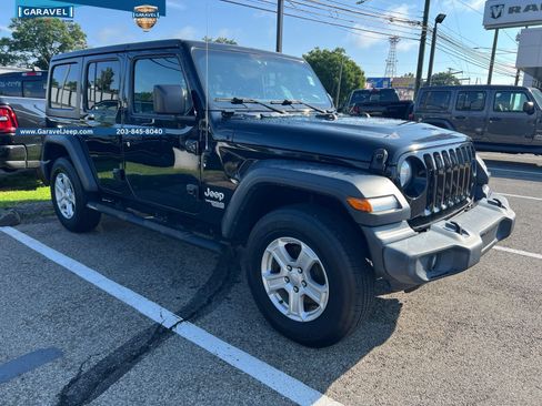 Used 2019 Jeep Wrangler Unlimited Sport S AWD/4WD image 2