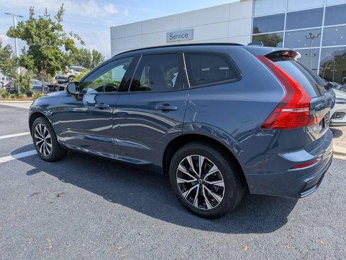 Used 2024 Volvo XC60 B5 Core AWD/4WD image 4