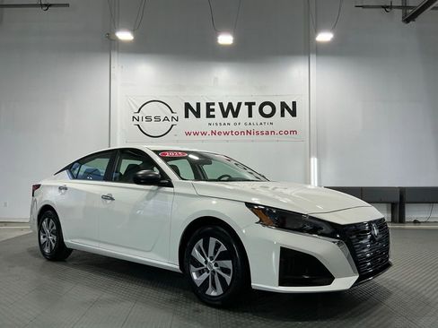 Used 2025 Nissan Altima 2.5 S image 38