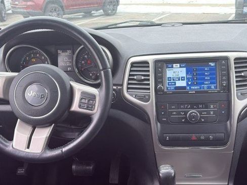 Used 2012 Jeep Grand Cherokee Laredo image 12