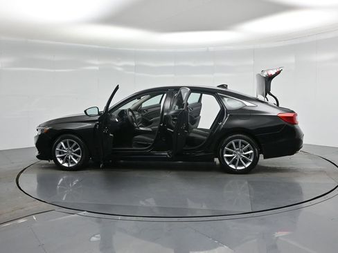 Used 2022 Honda Accord LX image 33