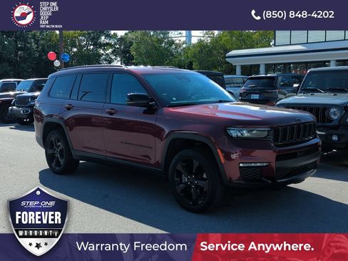 Used 2025 Jeep Grand Cherokee L Limited w/ Black Appearance Package AWD/4WD image 8