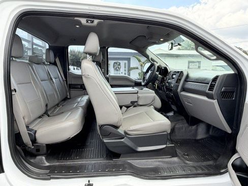 Used 2017 Ford F250 XL w/ Power Equipment Group RWD image 16