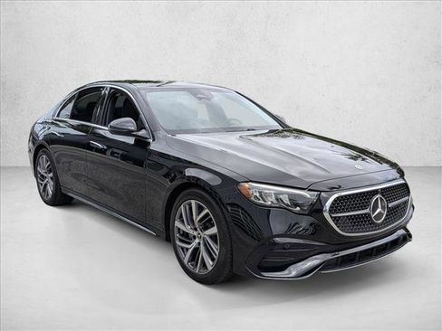 Used 2025 Mercedes-Benz E 350 Sedan image 3