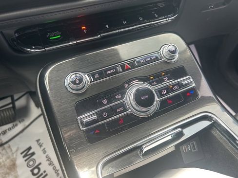 Used 2022 Lincoln Nautilus Standard w/ Premium Package image 20