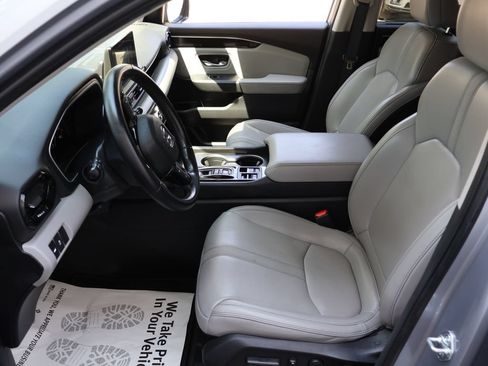 Used 2023 Honda Pilot Touring image 21