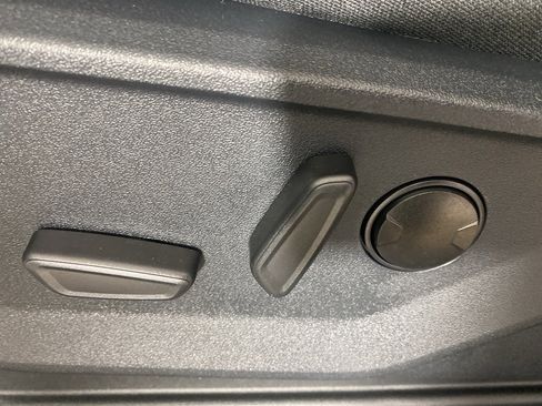 Used 2025 Ford F150 XLT w/ Equipment Group 302A MID image 17