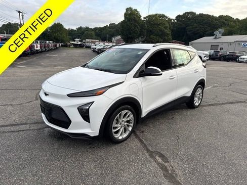 Used 2023 Chevrolet Bolt EUV LT FWD image 4