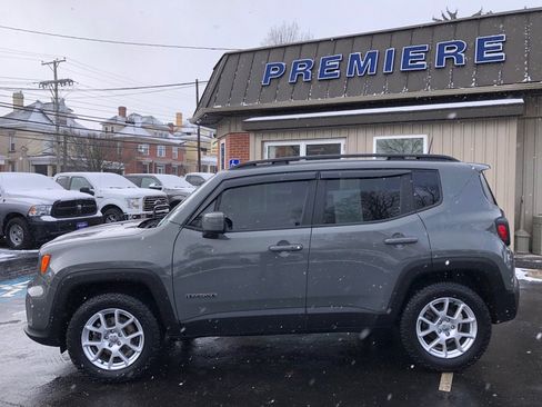 Used 2021 Jeep Renegade Latitude image 2