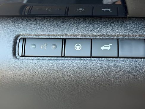 New 2026 Nissan Pathfinder SV AWD/4WD image 22