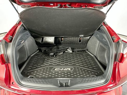 Used 2018 Toyota C-HR XLE image 25