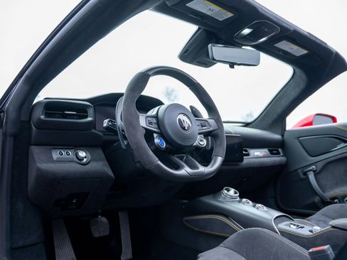 Used 2023 Maserati MC20 Spyder image 2