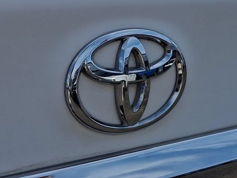 Used 2011 Toyota Corolla LE FWD image 27