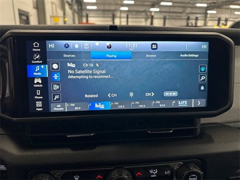 Used 2024 Jeep Gladiator Sport image 27