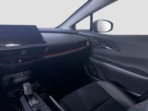 Certified 2025 Toyota Prius Plug-In Hybrid image 16