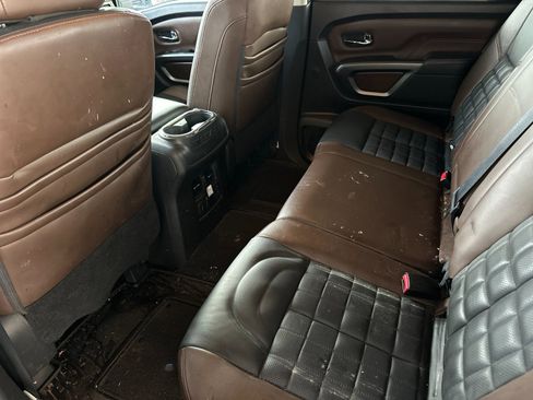 Used 2016 Nissan Titan Platinum Reserve image 11