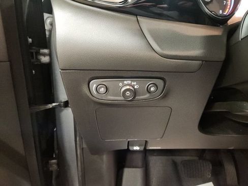 Used 2020 Buick Encore GX Select w/ Sport Touring Package AWD/4WD image 19