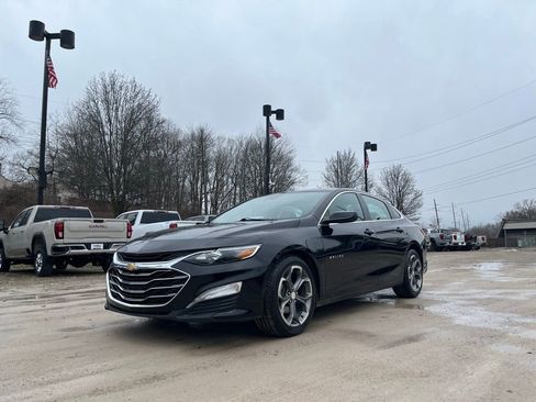 Used 2024 Chevrolet Malibu LT image 2