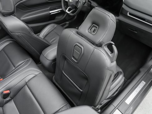 Used 2024 Ford Mustang GT Premium RWD image 40