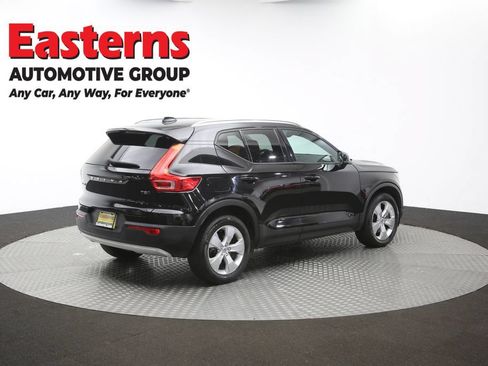 Used 2022 Volvo XC40 T5 Momentum AWD/4WD image 41