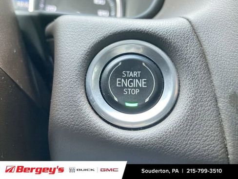 Used 2021 GMC Yukon XL SLT w/ SLT Luxury Plus Package image 18