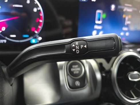 Certified 2026 Mercedes-Benz GLB 250 4MATIC image 37