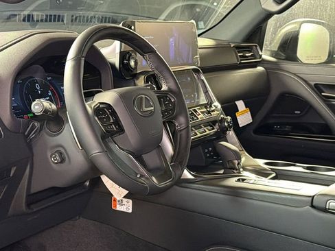 New 2026 Lexus LX 700h Luxury image 28