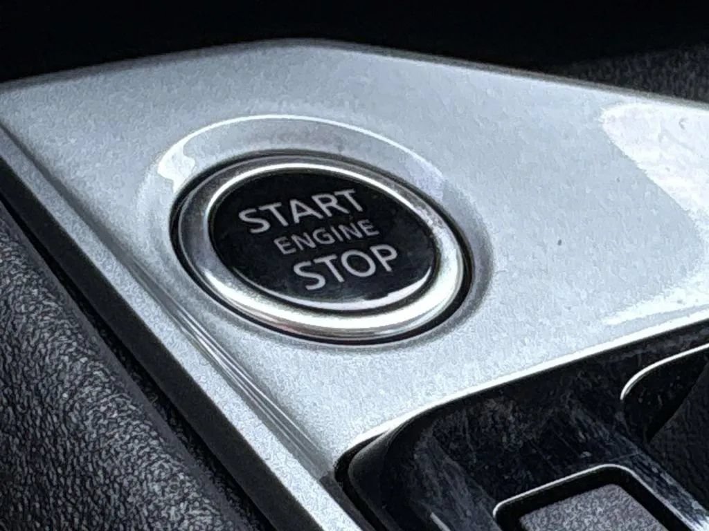 Used 2025 Nissan Altima 2.5 S FWD image 30
